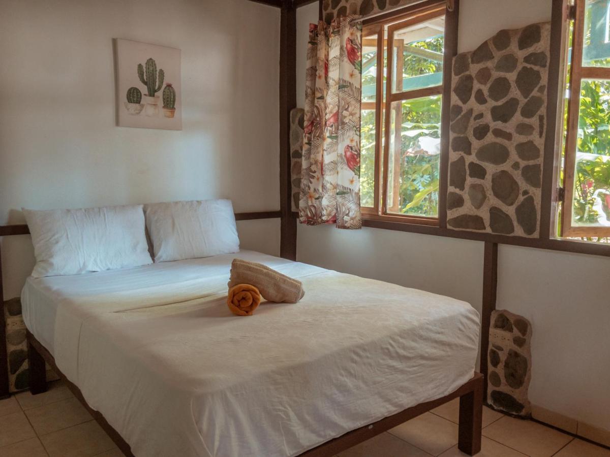 Uvita River Guesthouse Esterno foto