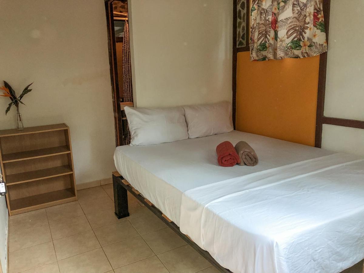 Uvita River Guesthouse Esterno foto