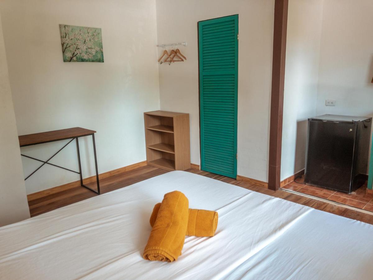 Uvita River Guesthouse Esterno foto