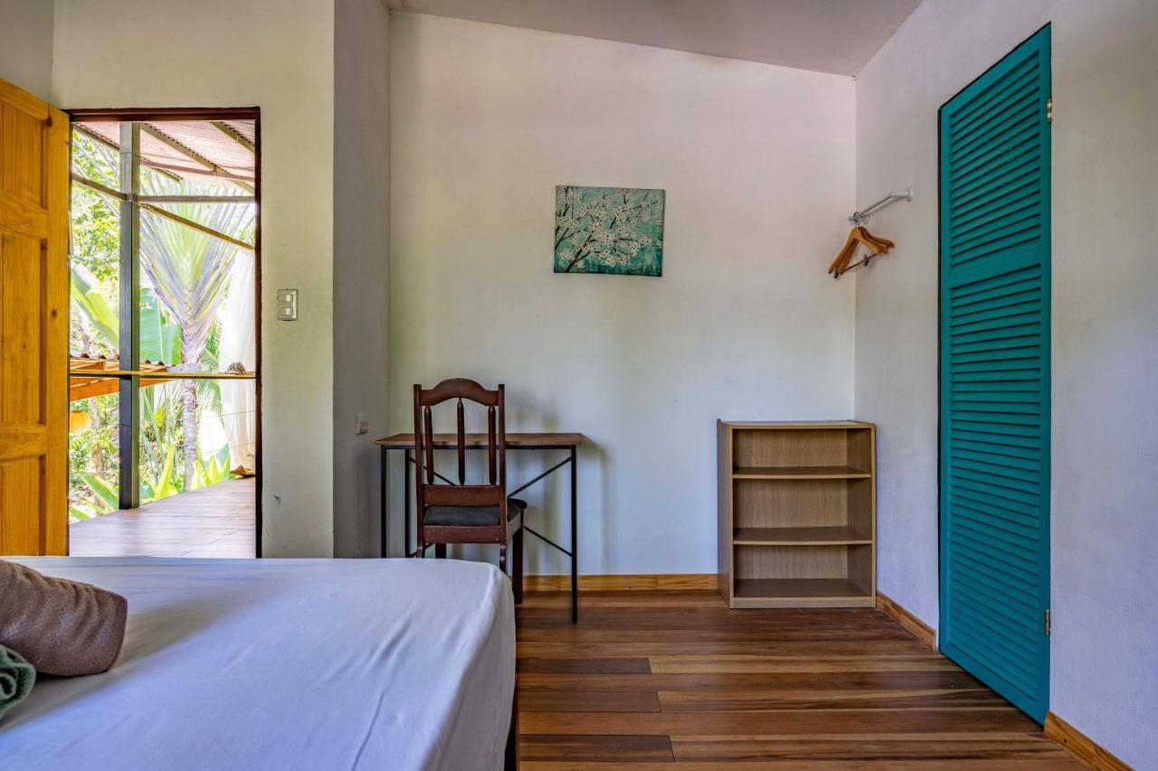 Uvita River Guesthouse Esterno foto