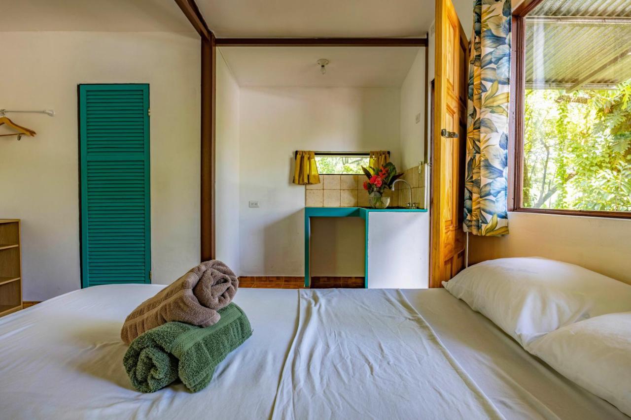 Uvita River Guesthouse Esterno foto