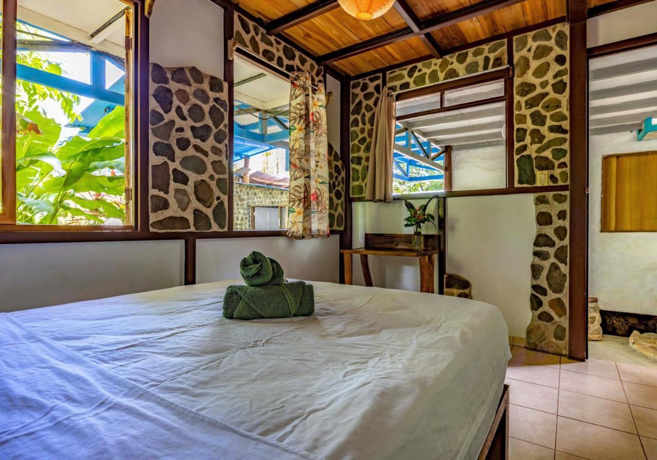 Uvita River Guesthouse Esterno foto