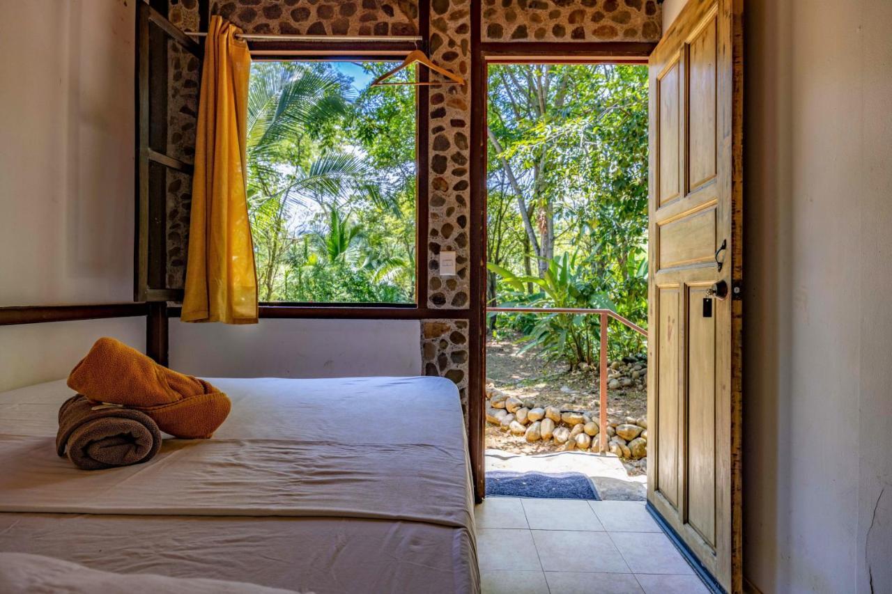 Uvita River Guesthouse Esterno foto